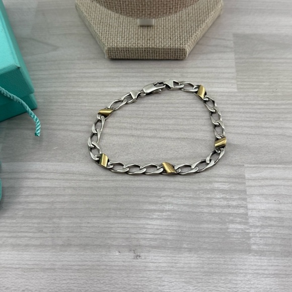 Tiffany & Co. 750 Yellow Gold & 9.26 S. Silver Bundle of Necklace & Bracelet. - Picture 2 of 6